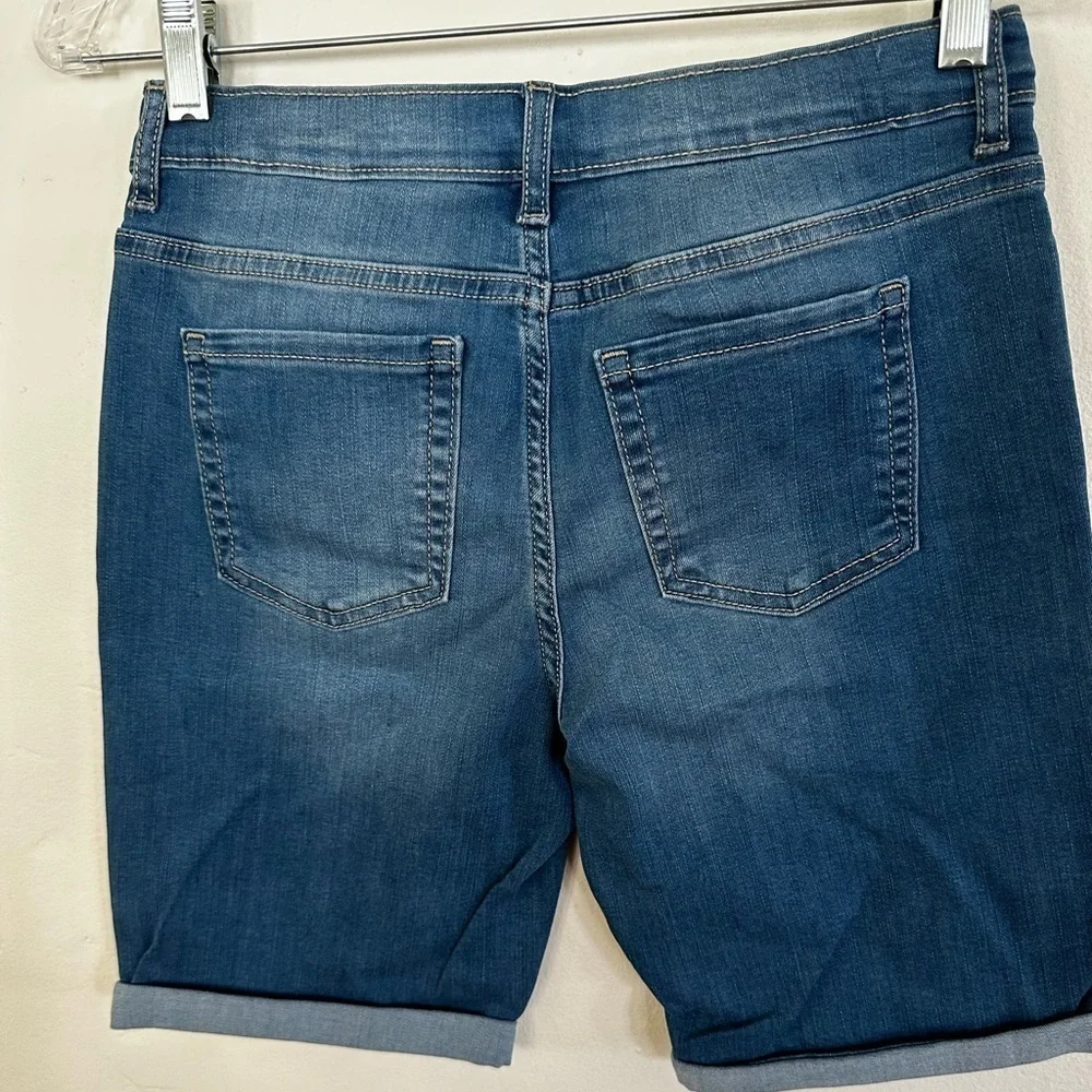 The children place Bermuda shorts NWT